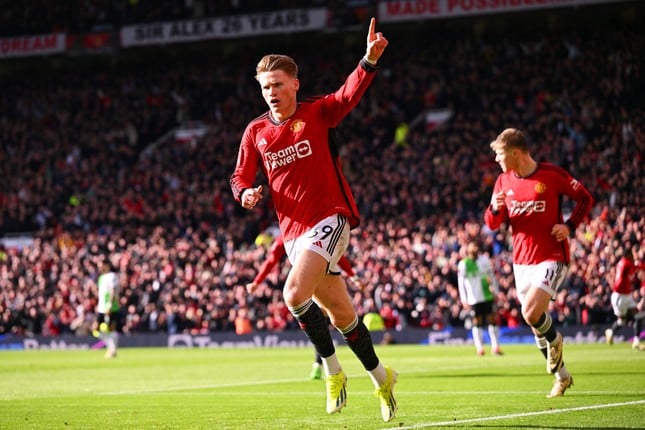 តើ Scott McTominay ដែលជាបុរសលើសចំណុះនៅ Old Trafford ក្លាយជាវីរបុរសរបស់ Neapolitan យ៉ាងដូចម្តេច? រូបថត 2