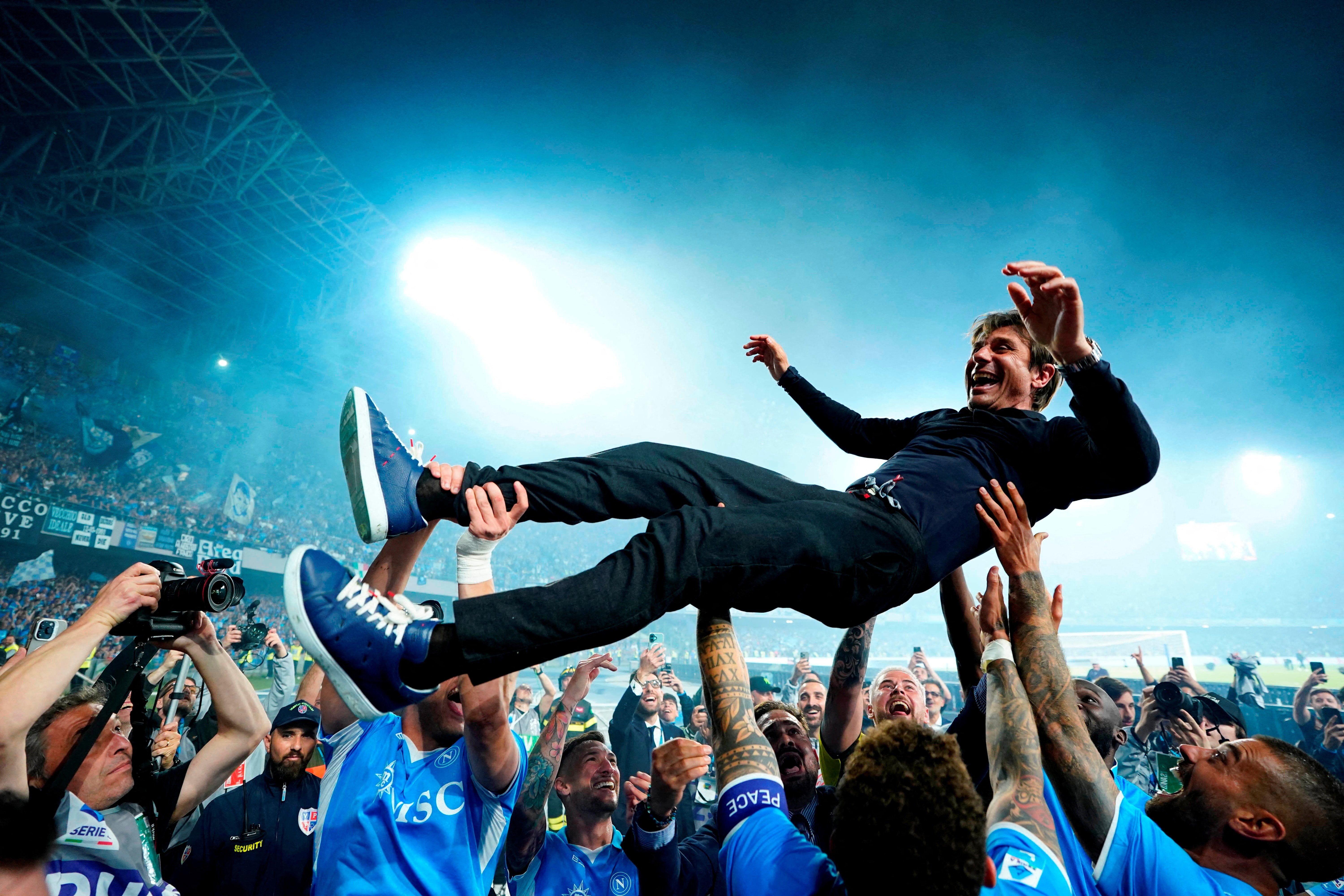 Napoli vo dich anh 1