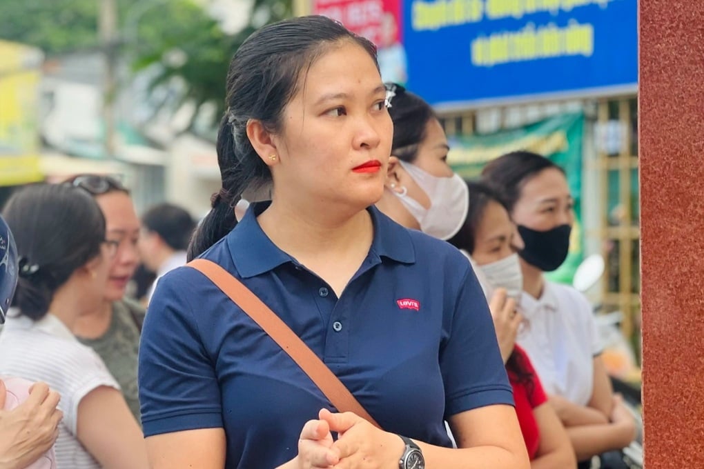 Gãy tay, học sinh thành phố trong lòng thành phố vẫn tranh suất vào lớp 6 - 3