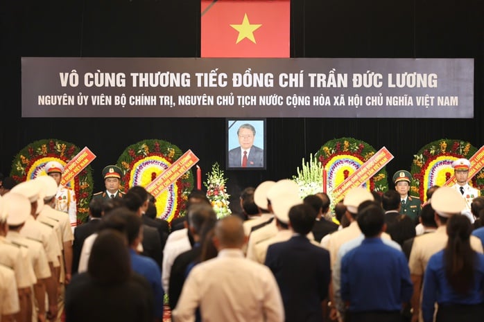 Hình ảnh lễ viếng nguyên Chủ tịch nước Trần Đức Lương tại TP HCM- Ảnh 8.