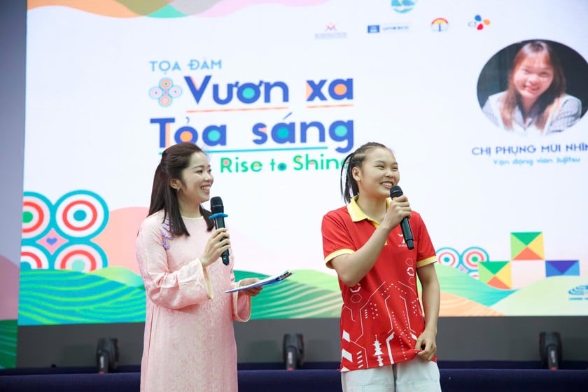Phụng Mùi Nhình – nữ vận động viên Jujitsu người Dao, giành Huy chương Vàng tại Giải Jujitsu châu Á 2024.
