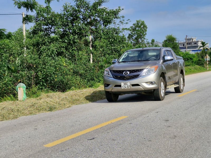 ផ្លូវ​ក្លាយ​ជា​កន្លែង​សម្ងួត​ស្រូវ -0