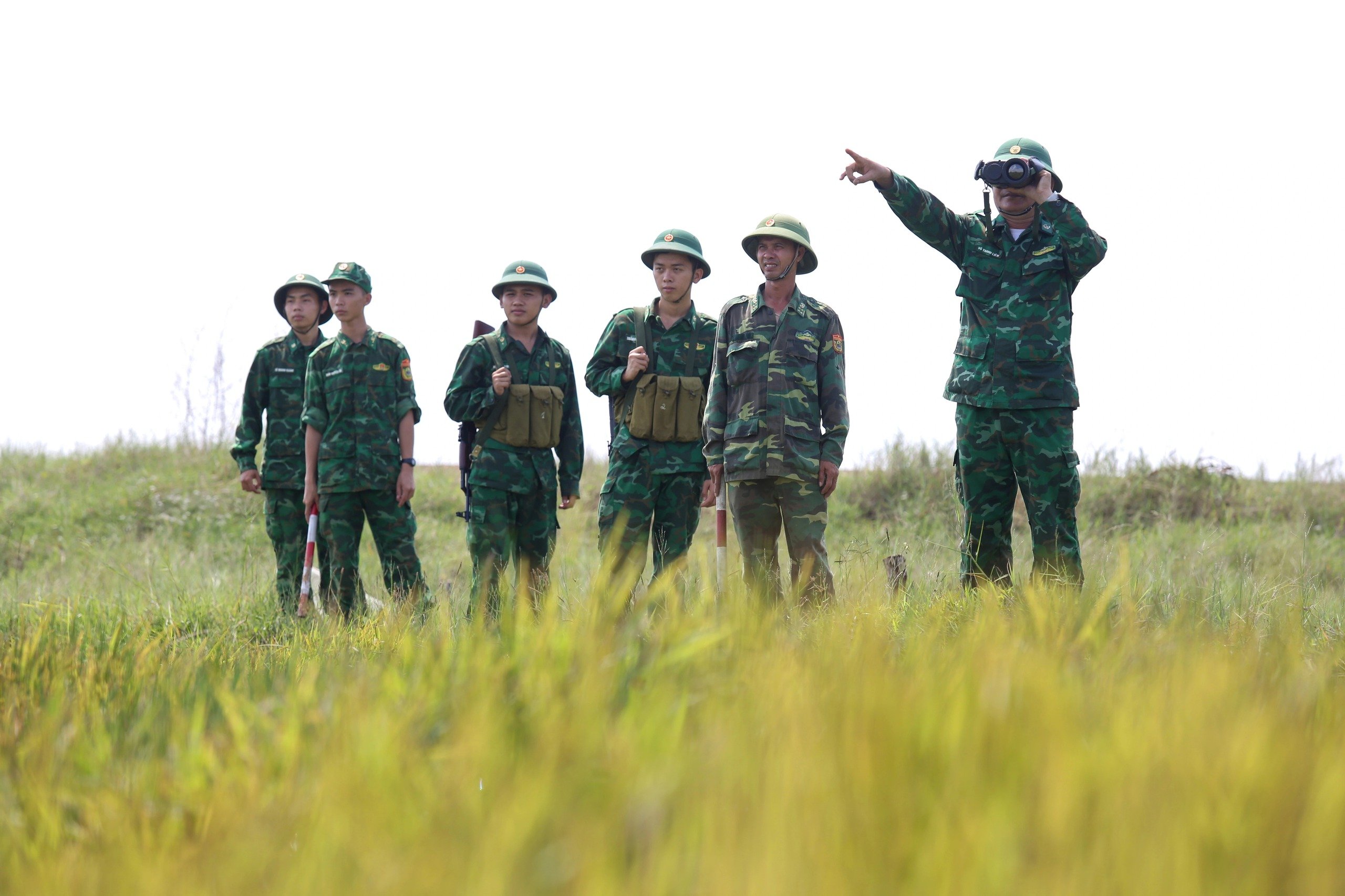 Đại tướng Phan Văn Giang: Bổ sung đồn, trạm biên phòng phù hợp chủ quyền quốc gia- Ảnh 1.