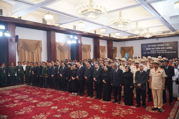 Hình ảnh lễ viếng nguyên Chủ tịch nước Trần Đức Lương tại TP HCM- Ảnh 3.