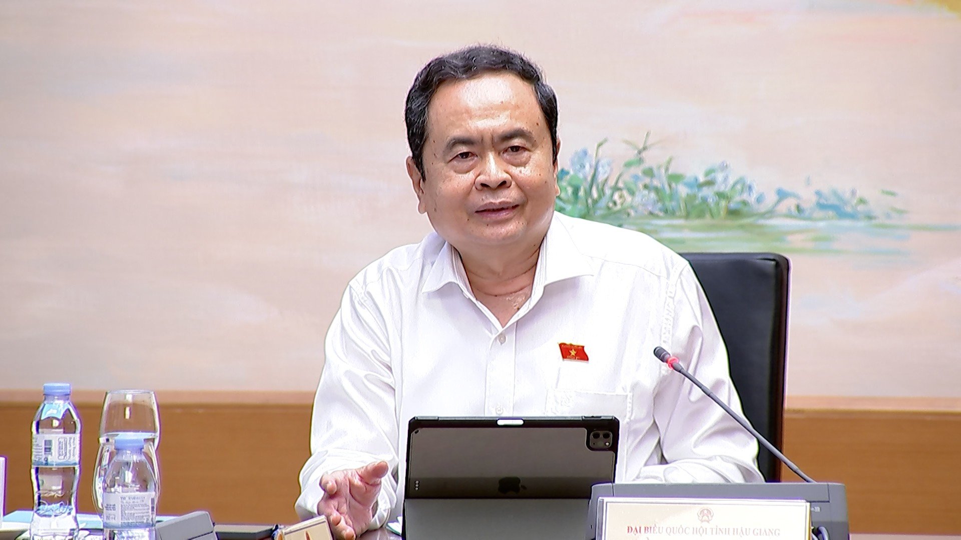 Chủ tịch Quốc hội phát biểu tại phiên thảo luận Tổ 13. (Ảnh: Quochoi.vn)