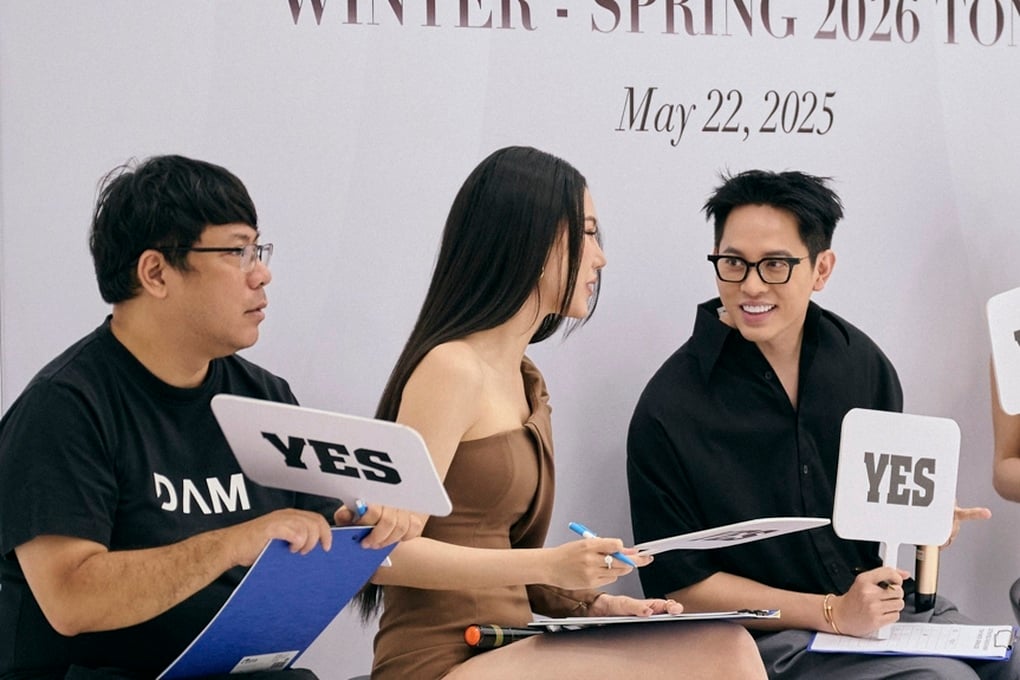 Bùi Quỳnh Hoa thị phạm catwalk, ngôn ngữ hình thể cho thí sinh - 3