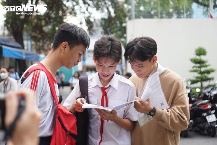 បេក្ខជន​ប្រឡង​ចូល​វិទ្យាល័យ Gifted.