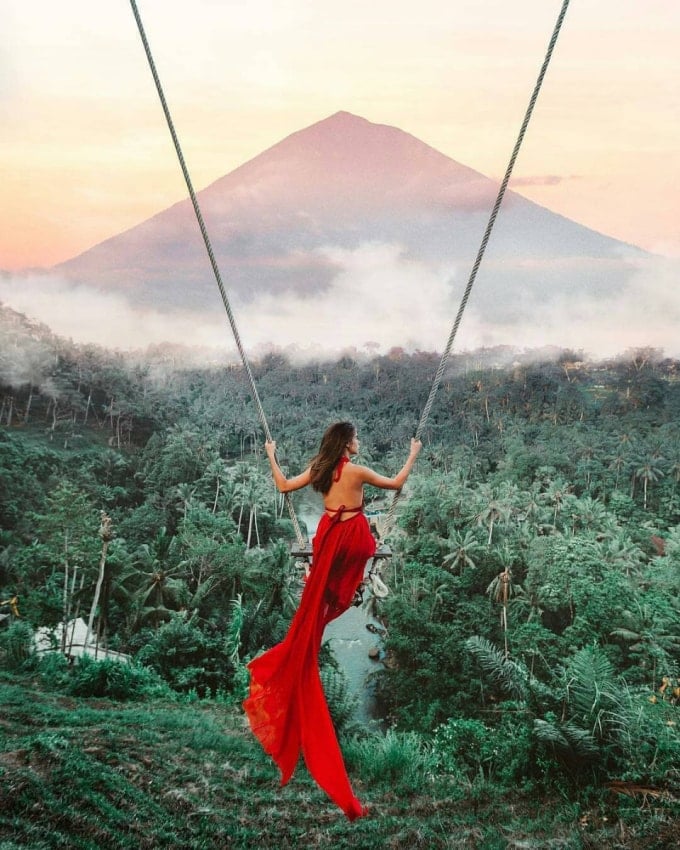 Góc chụp xích đu nổi tiếng trên Instagram ở Ubud. Ảnh: Canggu Villa