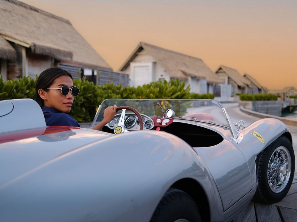Resort gần 2 tỷ đồng/đêm gây sốt giới siêu giàu nhờ chiếc Ferrari độc bản - 1