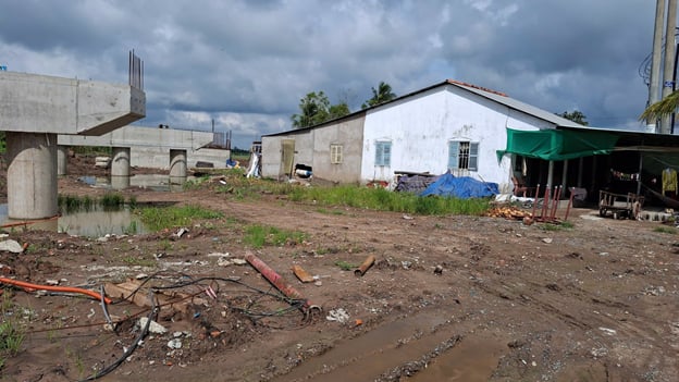 Two trillion-dollar transportation projects in Can Tho face difficulties due to land clearance -0