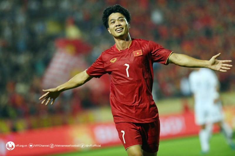 Cong Phuong និង​ថ្ងៃ​ដែល​គាត់​ត្រលប់​មក​ក្រុម​ជម្រើស​ជាតិ​វៀតណាម -0
