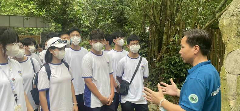 Những giờ học sống động của học sinh chuyên Sinh tại Vườn quốc gia Cúc Phương ảnh 4
