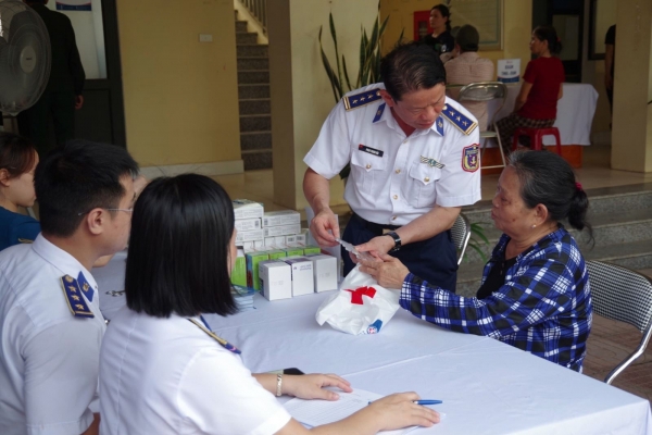 Einsatz des Massenmobilisierungsprogramms „Küstenwache mit ethnischen und religiösen Landsleuten“ in Nghe An