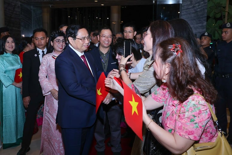 Thủ tướng Phạm Minh Chính tới Kuala Lumpur, bắt đầu thăm Malaysia và dự Hội nghị Cấp cao ASEAN- Ảnh 3.
