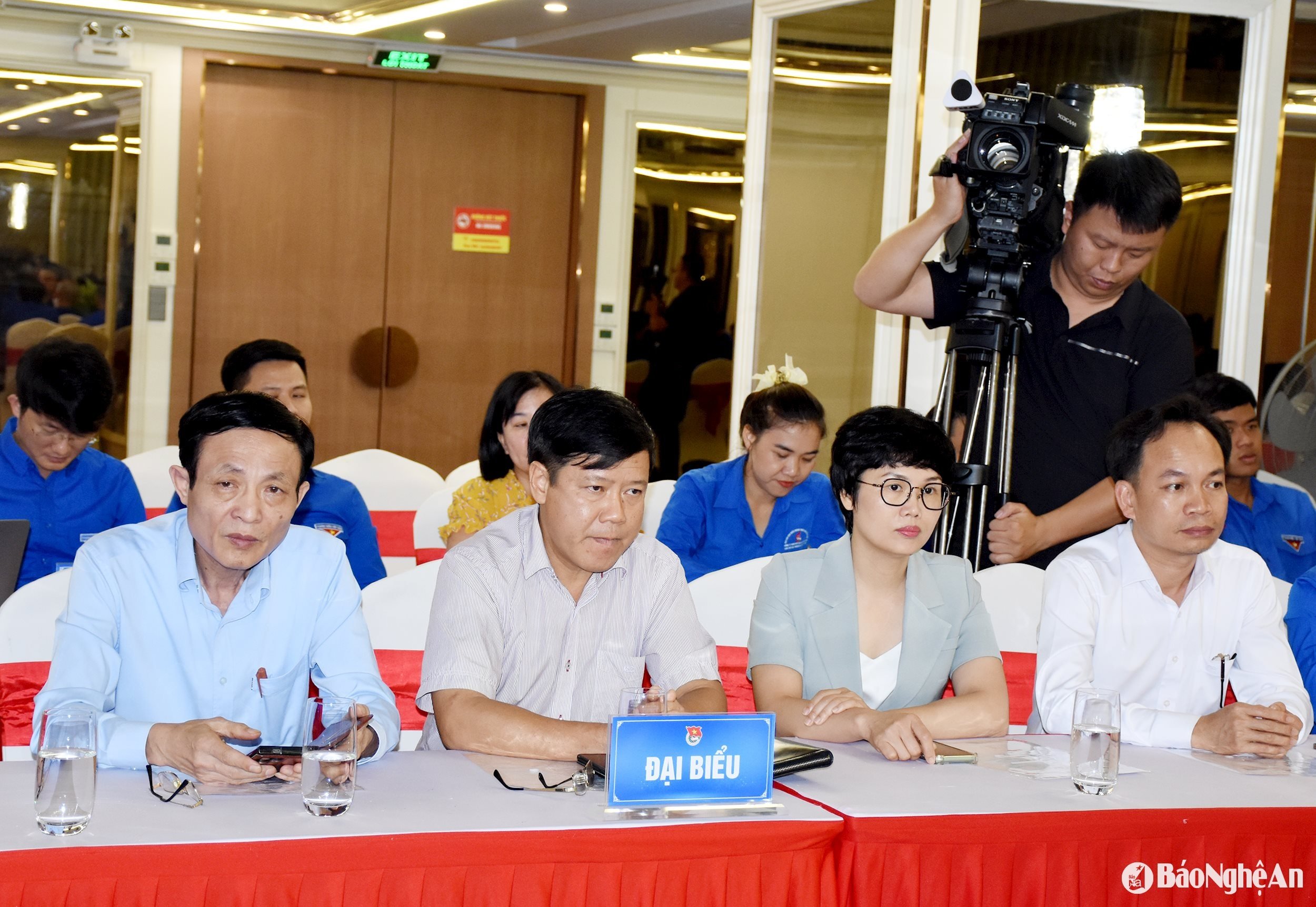4 toa dam thanh nien