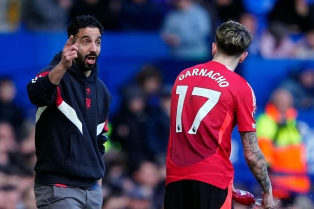 Amorim shocked everyone when he 'kicked' Garnacho out of MU photo 1