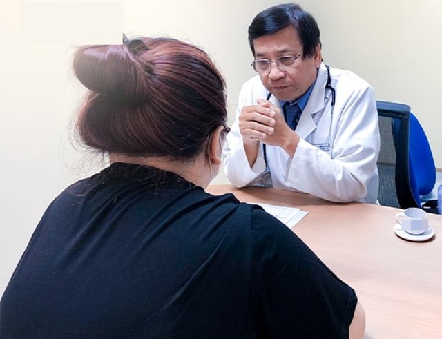 Dùng sản phẩm giảm cân cấp tốc trên mạng, cô gái phải nhập viện cấp cứu - Ảnh 1.