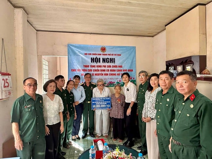 Nhạc sĩ Nguyễn Văn Chung tri ân cựu chiến binh - Ảnh 4.