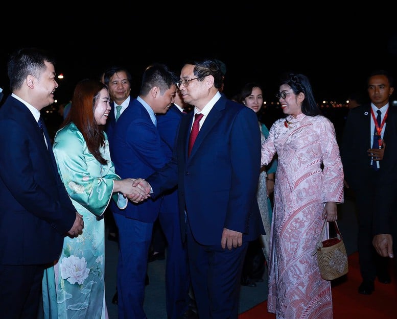 Thủ tướng Phạm Minh Chính tới Kuala Lumpur, bắt đầu thăm Malaysia và dự Hội nghị Cấp cao ASEAN- Ảnh 1.