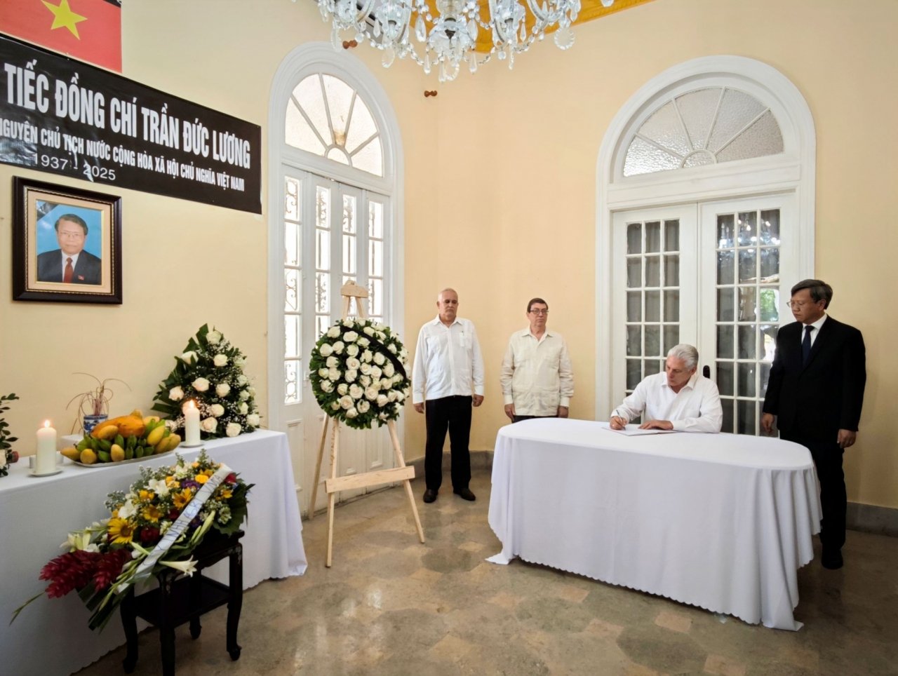 Bí thư thứ Nhất Đảng Cộng sản, Chủ tịch Cộng hoà Cuba Miguel Díaz Canel tưởng nhớ nguyên Chủ tịch nước Trần Đức Lương