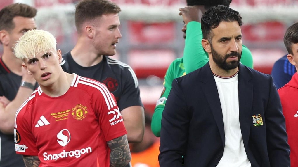 HLV Amorim đuổi cổ một cầu thủ Man Utd sau thất bại ở Europa League - 1
