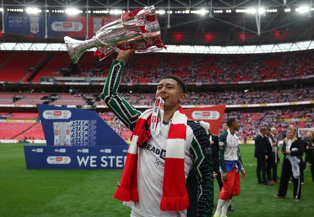 Sunderland ត្រឡប់ទៅ Premier League និងរង្វាន់នៃបដិវត្តន៍យុវជនរូបថតទី 4