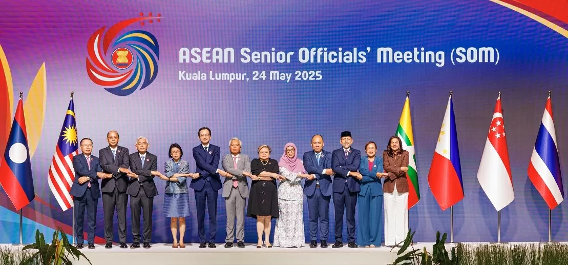 Các đại biểu tham dự cuộc họp các Quan chức cao cấp (SOM) ASEAN trù bị cho Hội nghị Cấp cao ASEAN lần thứ 46 và các Hội nghị Cấp cao liên quan. (Ảnh: Bảo Chi)