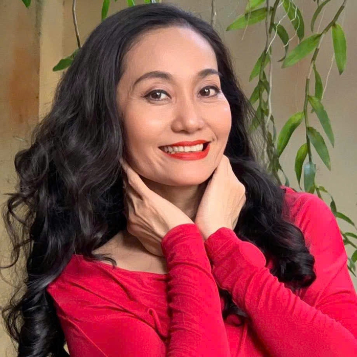 La artista meritoria Hạnh Thúy y un vistazo a su vida - Foto 1.