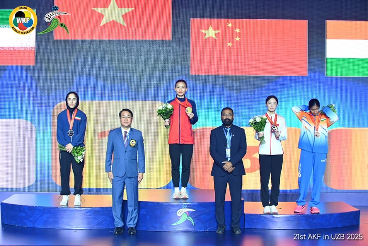 Karate Việt Nam xuất sắc giành 2 HCV châu Á - Ảnh 1.