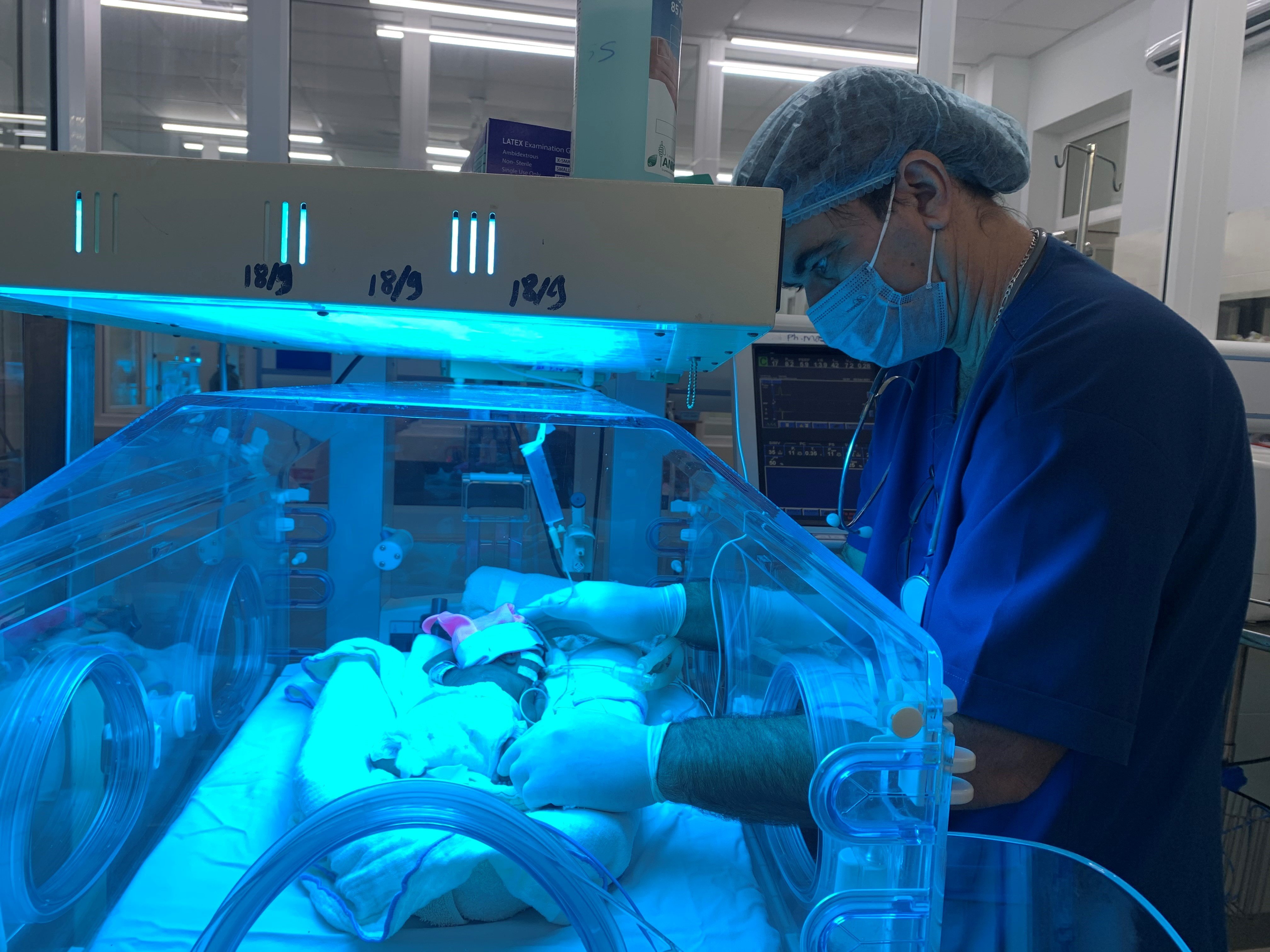 Quảng Ngãi ghi nhận đóng góp của chuyên gia y tế Cuba trong chăm sóc sức khỏe bà mẹ, trẻ em
