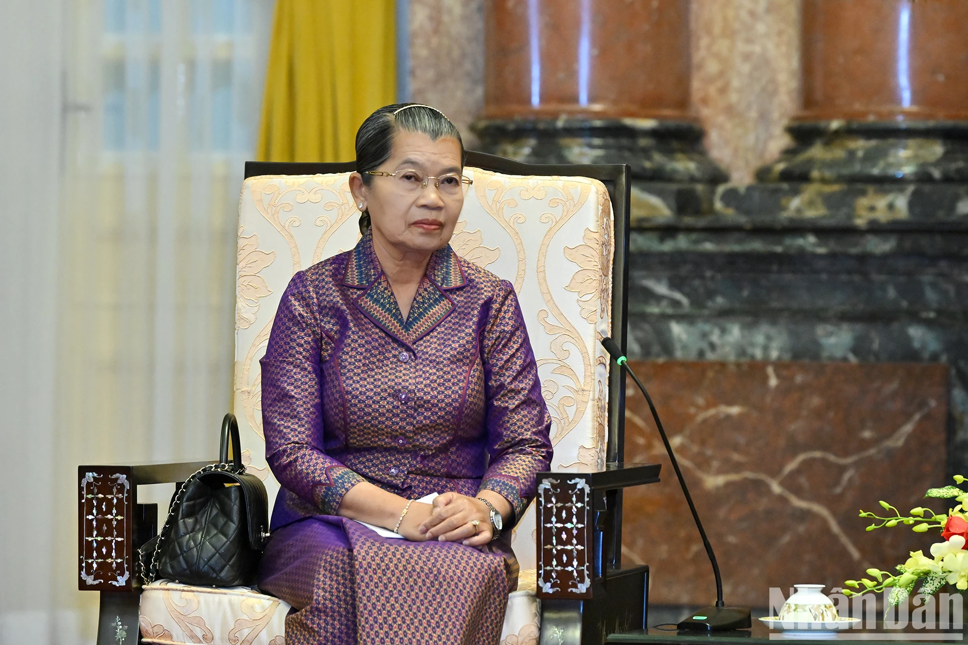 [រូបថត] លោកប្រធាន ហ្លួង គួង ទទួលជួបអនុប្រធានគណបក្សប្រជាជនកម្ពុជា ម៉ែន សំអន រូបថតទី ៤