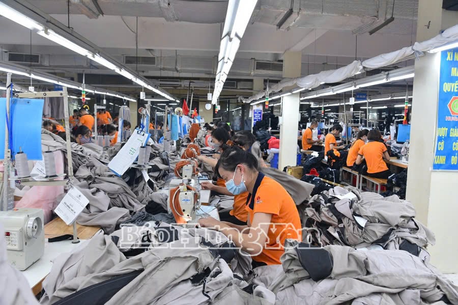 ផលិតនៅ Hung Yen Garment Corporation - Joint Stock Company (ទីក្រុង Hung Yen)