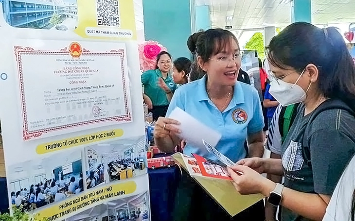 Ngày hội tuyển sinh đầu cấp ở quận 10 - Ảnh 1.