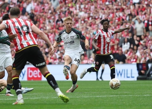 Sunderland ត្រឡប់ទៅ Premier League និងរង្វាន់នៃបដិវត្តន៍យុវជនរូបថត 2