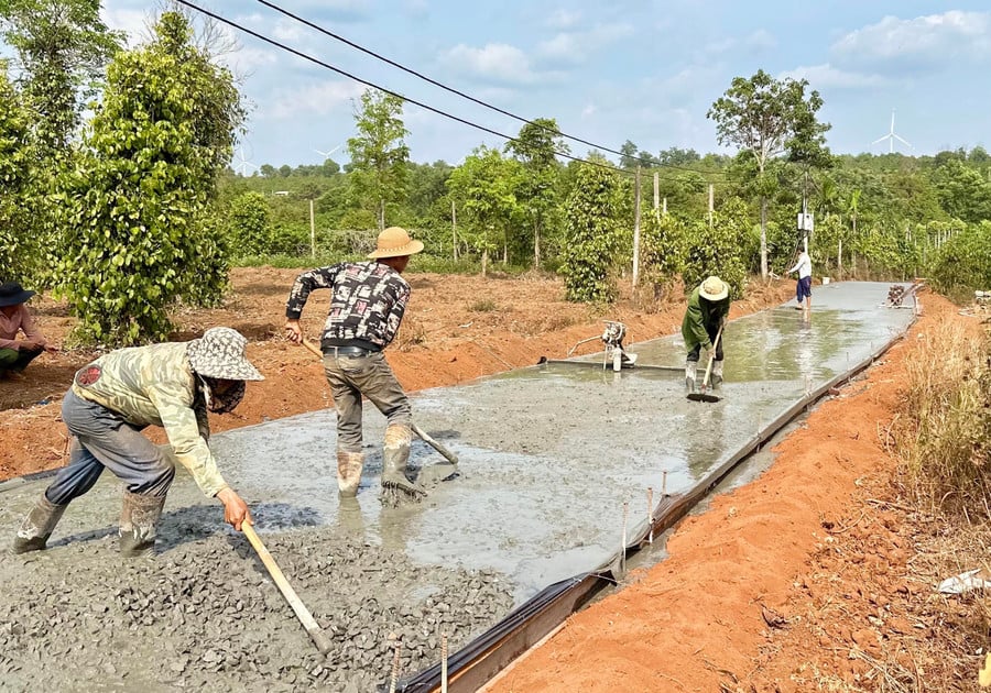 xay-dung-giao-thong-nong-thon-o-xa-ia-phin-huyen-chu-prong-anh-ha-duy.jpg