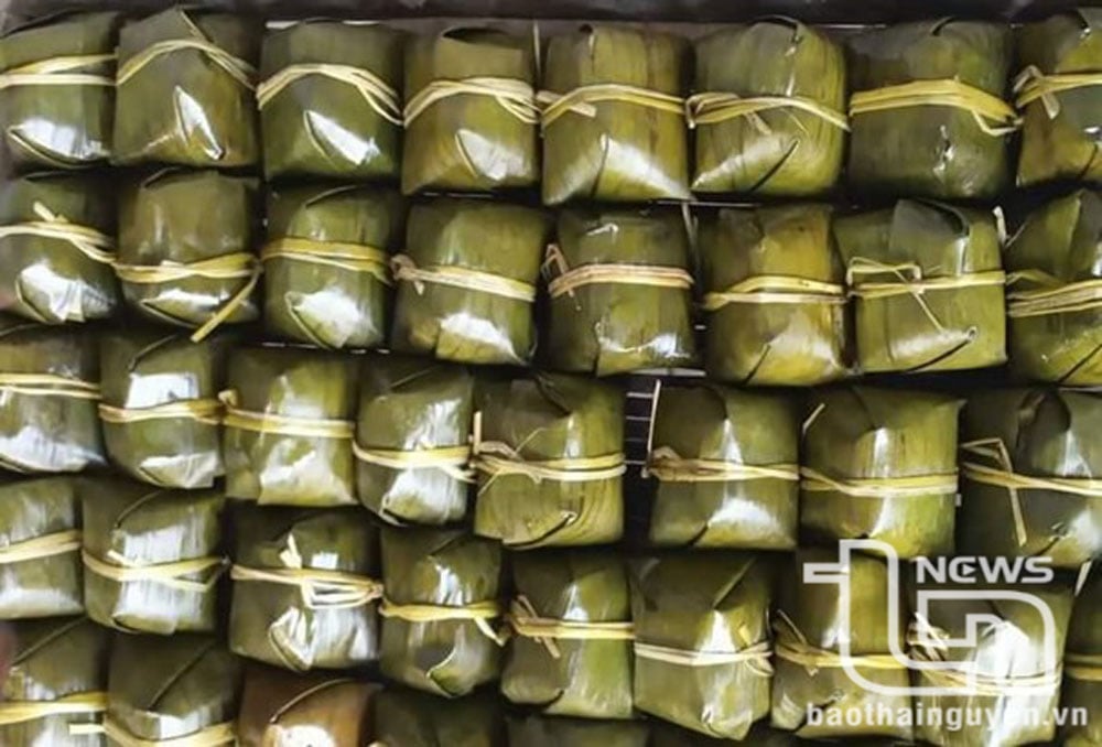 Từ những hạt gạo trắng ngần, người dân làm nên nhiều món bánh đậm hồn quê như bánh cuốn, bánh phở, bánh giò, bánh rậm, bánh gai…