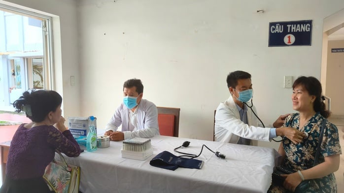 Lần đầu tiên 5.000 công nhân TP HCM được đi nghỉ dưỡng với 10 tỉ đồng- Ảnh 1.