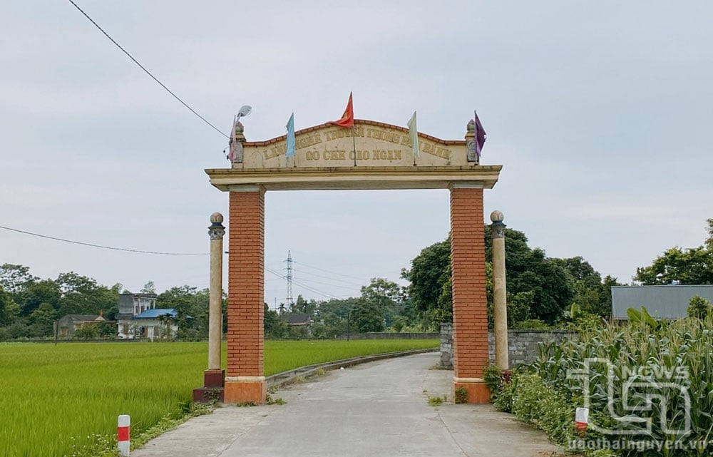 Cổng làng nghề bún bánh Gò Chè.
