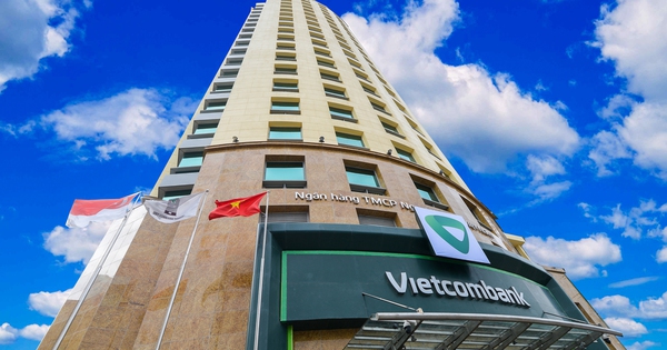 Vietcombank lädt den „Vater“ des Business Model Canvas ein, Innovationsstrategien für vietnamesische Unternehmen vorzustellen