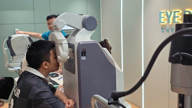 Ứng dụng AI phẫu thuật cận thị mang lại giải pháp tối ưu cho bệnh nhân - Ảnh 1.