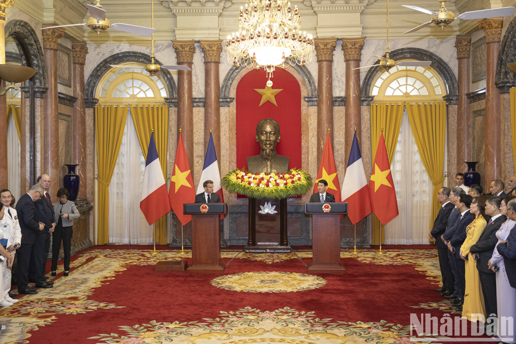 [Foto] Zeremonie zum Austausch von Kooperationsdokumenten zwischen Vietnam und Frankreich, Foto 6