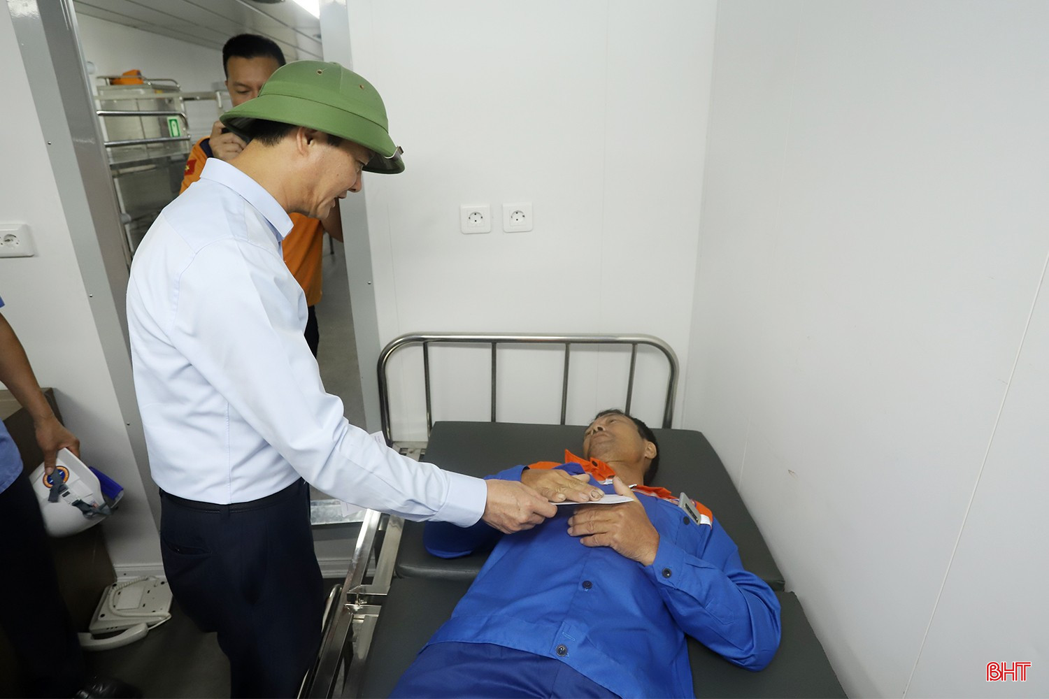 bqbht_br_chim-tau-06.jpg