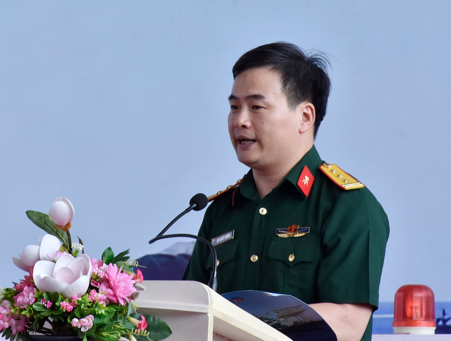 Thượng tá Mai Quốc Trưởng, Tổng Giám đốc Tổng Công ty Ba Son phát biểu tại buổi lễ.