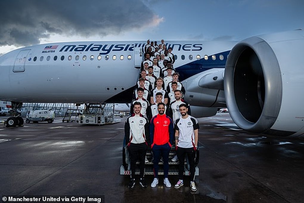 Man Utd tức tốc bay sang Đông Nam Á chạm trán các ngôi sao Việt Nam - 2