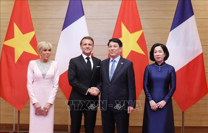 Chủ tịch nước Lương Cường chủ trì chiêu đãi cấp Nhà nước Tổng thống Pháp
