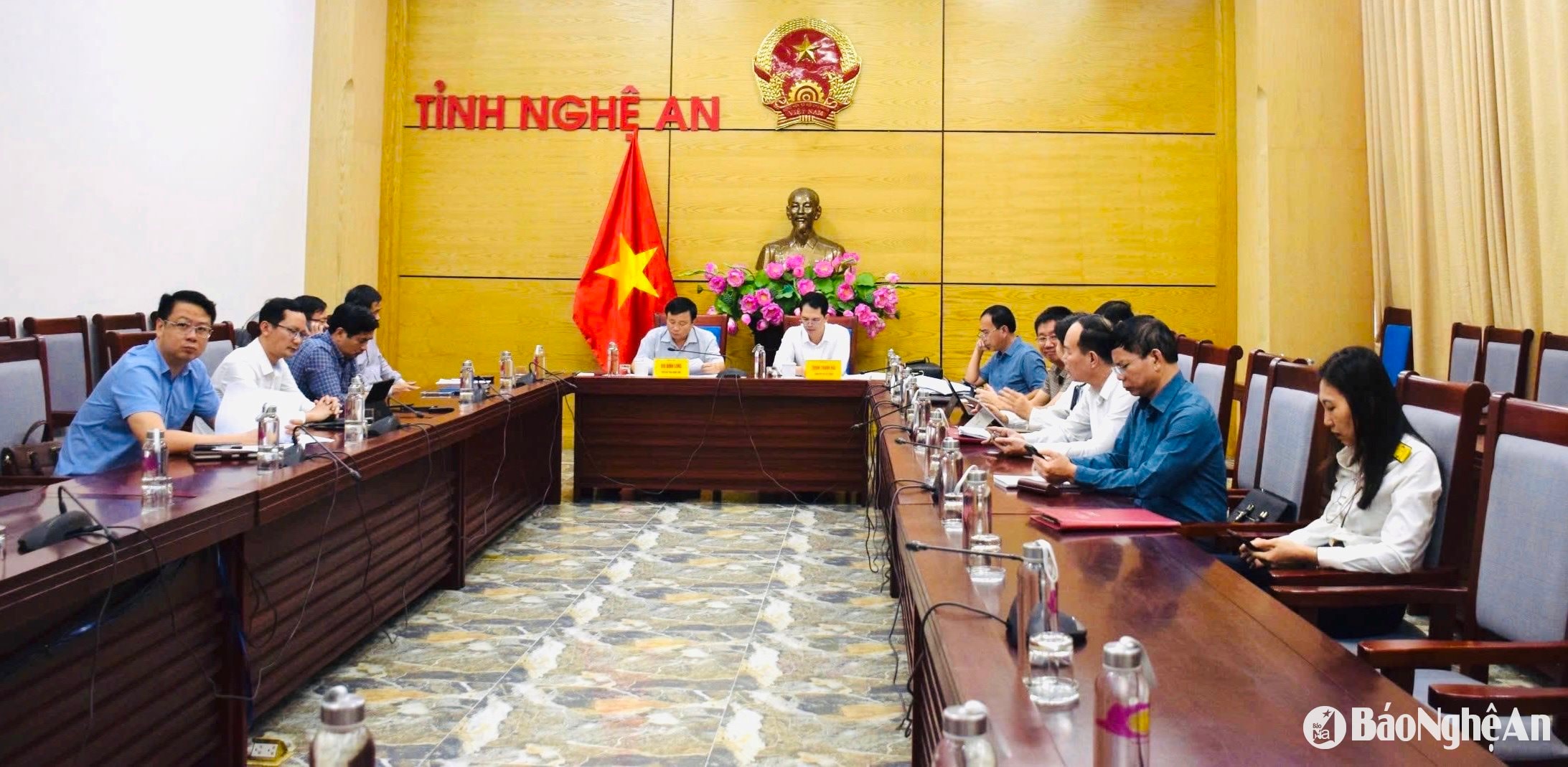 các đại biểu dự hội nghị tại điểm cầu Nghệ An