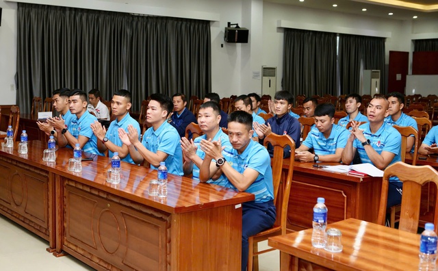 Giảng viên FIFA giám sát chặt chẽ, chấm điểm trọng tài VAR khóa 4: Sẽ đánh trượt nếu…- Ảnh 4.
