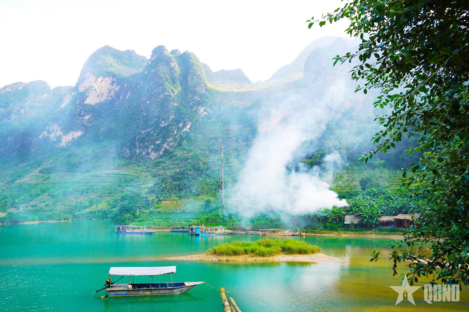 Sông Nho Quế - “Nàng thơ” trên miền đá xám