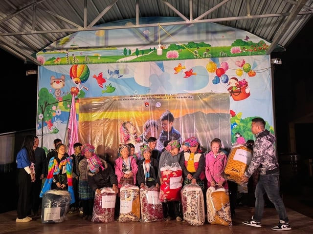Người gieo niềm vui từ những điều bình dị- Ảnh 3.