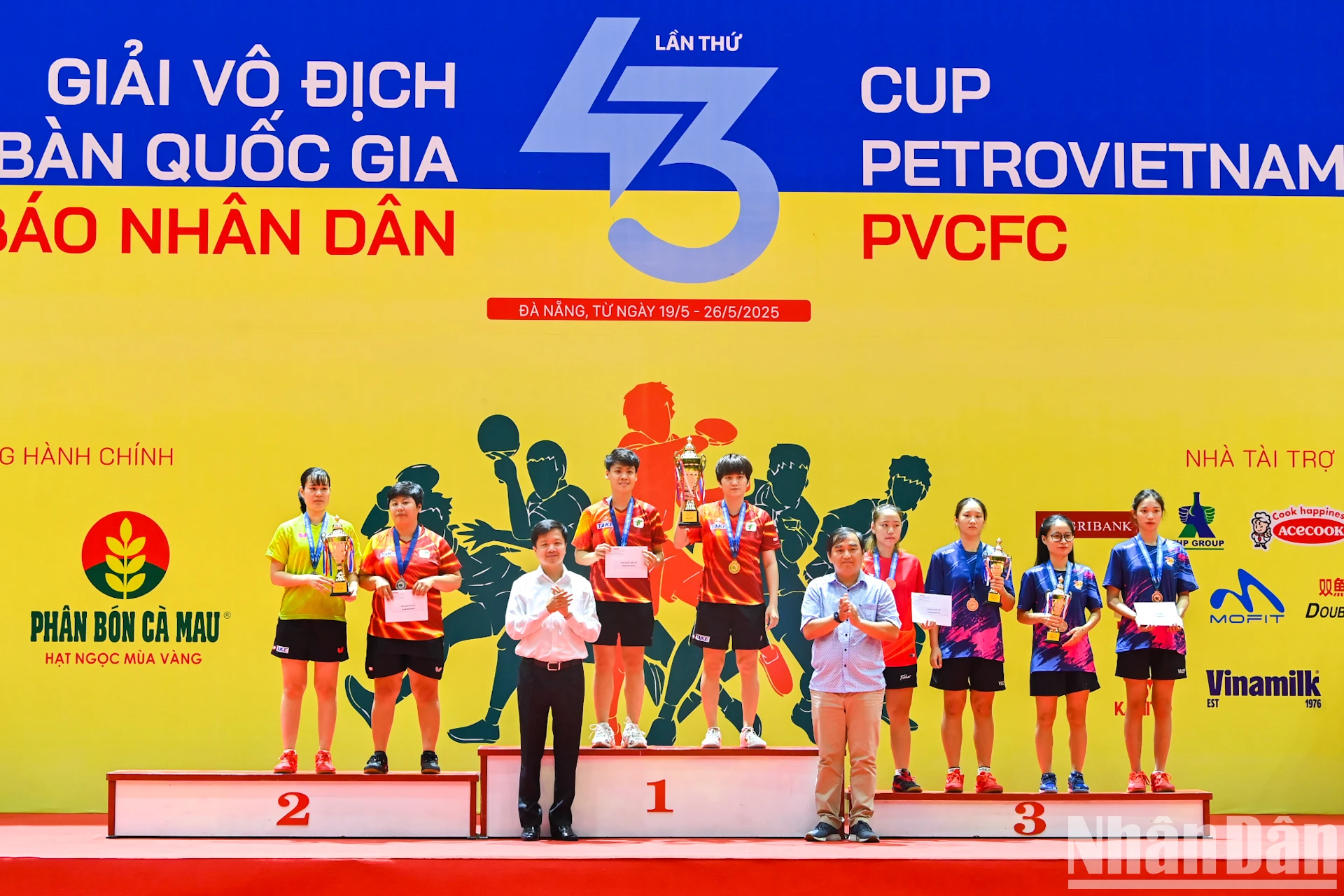 [Photo] Panorama de la cérémonie de clôture du 43e Championnat national de tennis de table du journal Nhan Dan photo 9